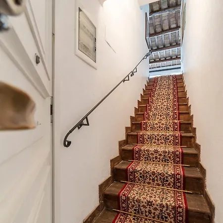 Appartement Banchi Vecchi With Terrace Rome